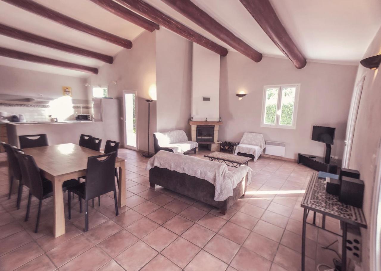 Villas De La Ferme Du Gros Noyer Malaucène Exterior foto